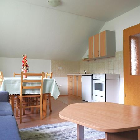 Apartman M. Rados Kupres  Luaran gambar