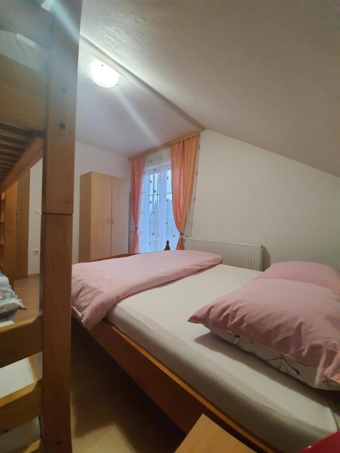 Apartman M. Rados Kupres  Luaran gambar