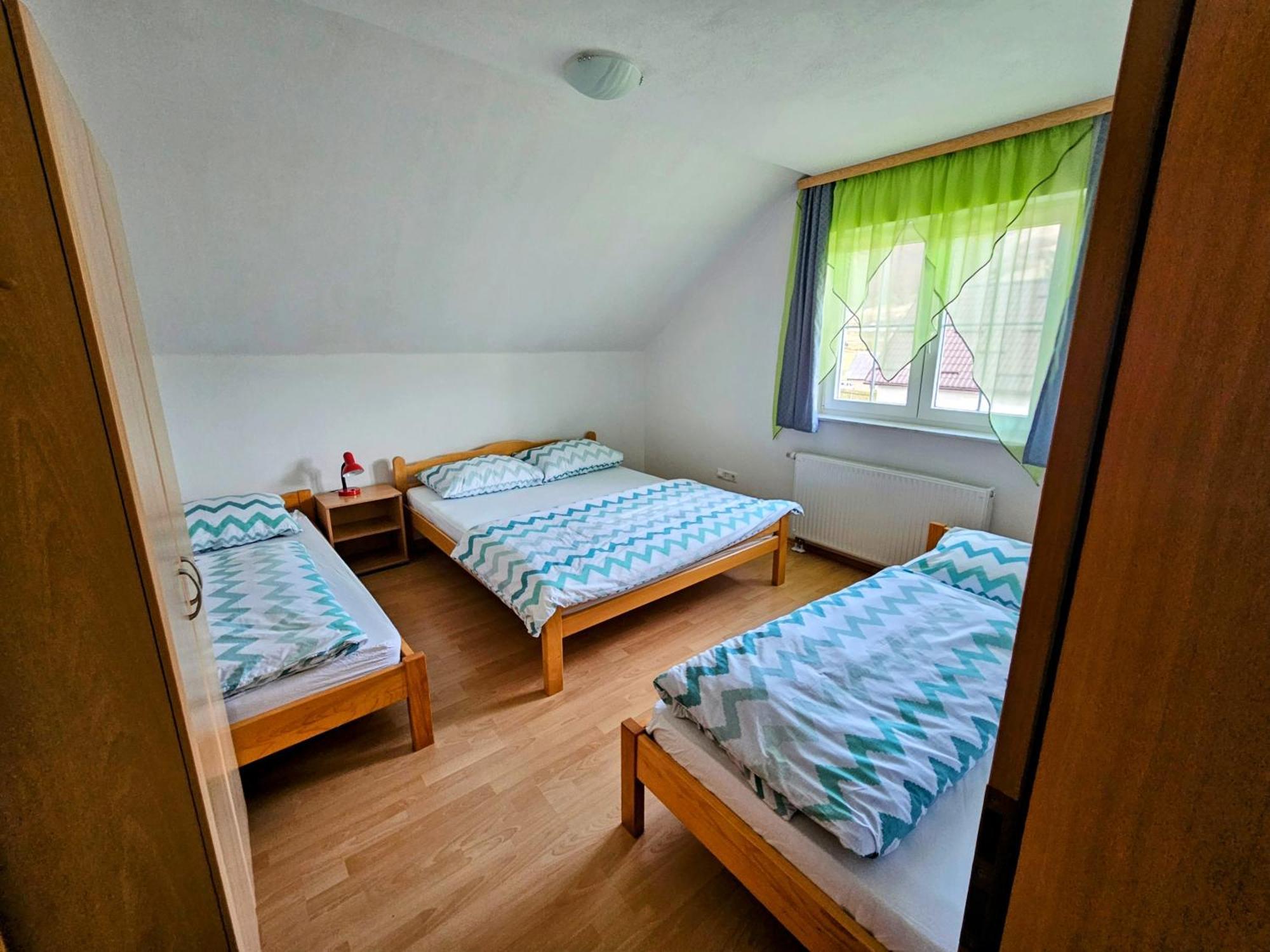 Apartman M. Rados Kupres  Luaran gambar