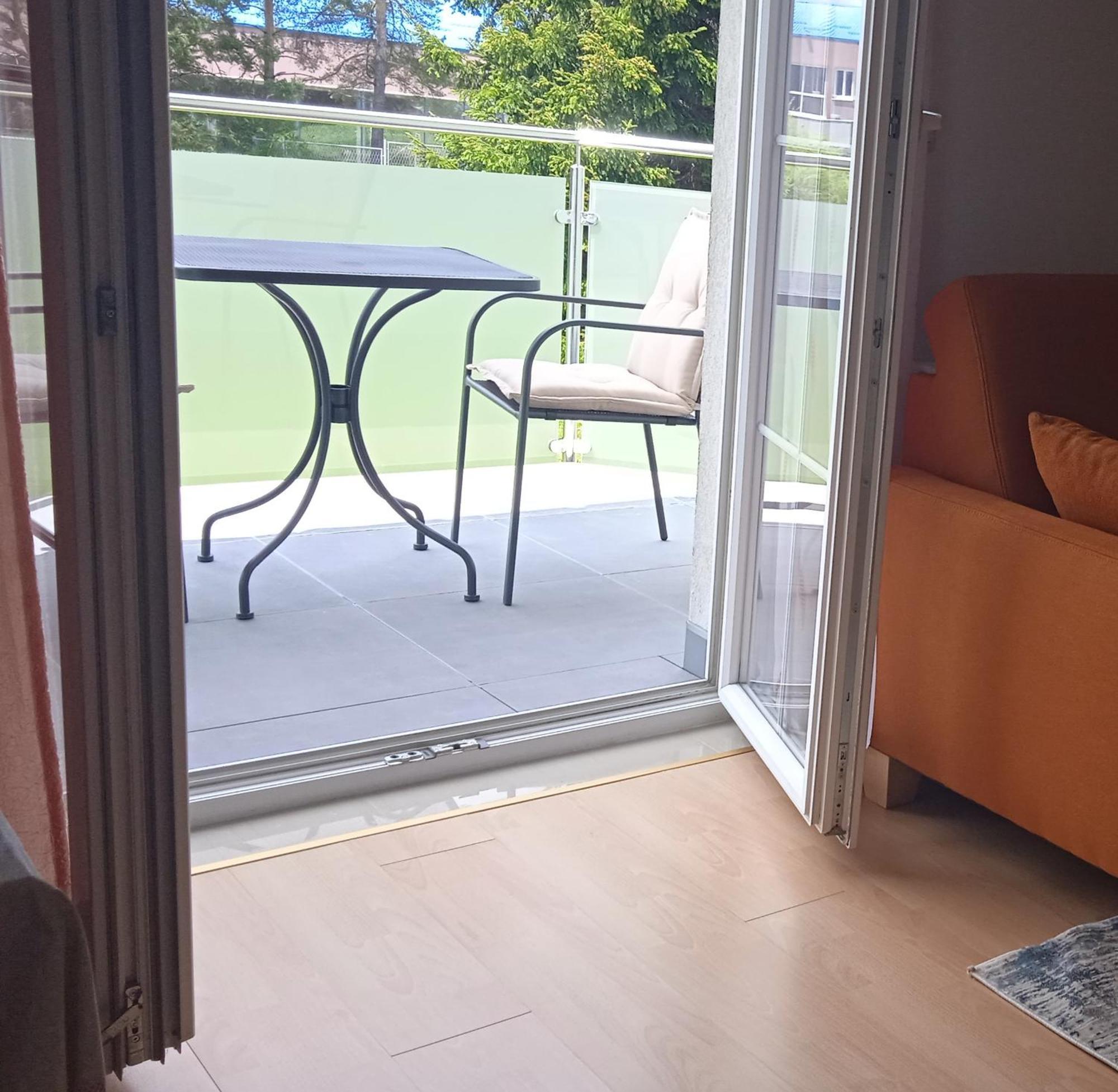 Apartman M. Rados Kupres  Luaran gambar